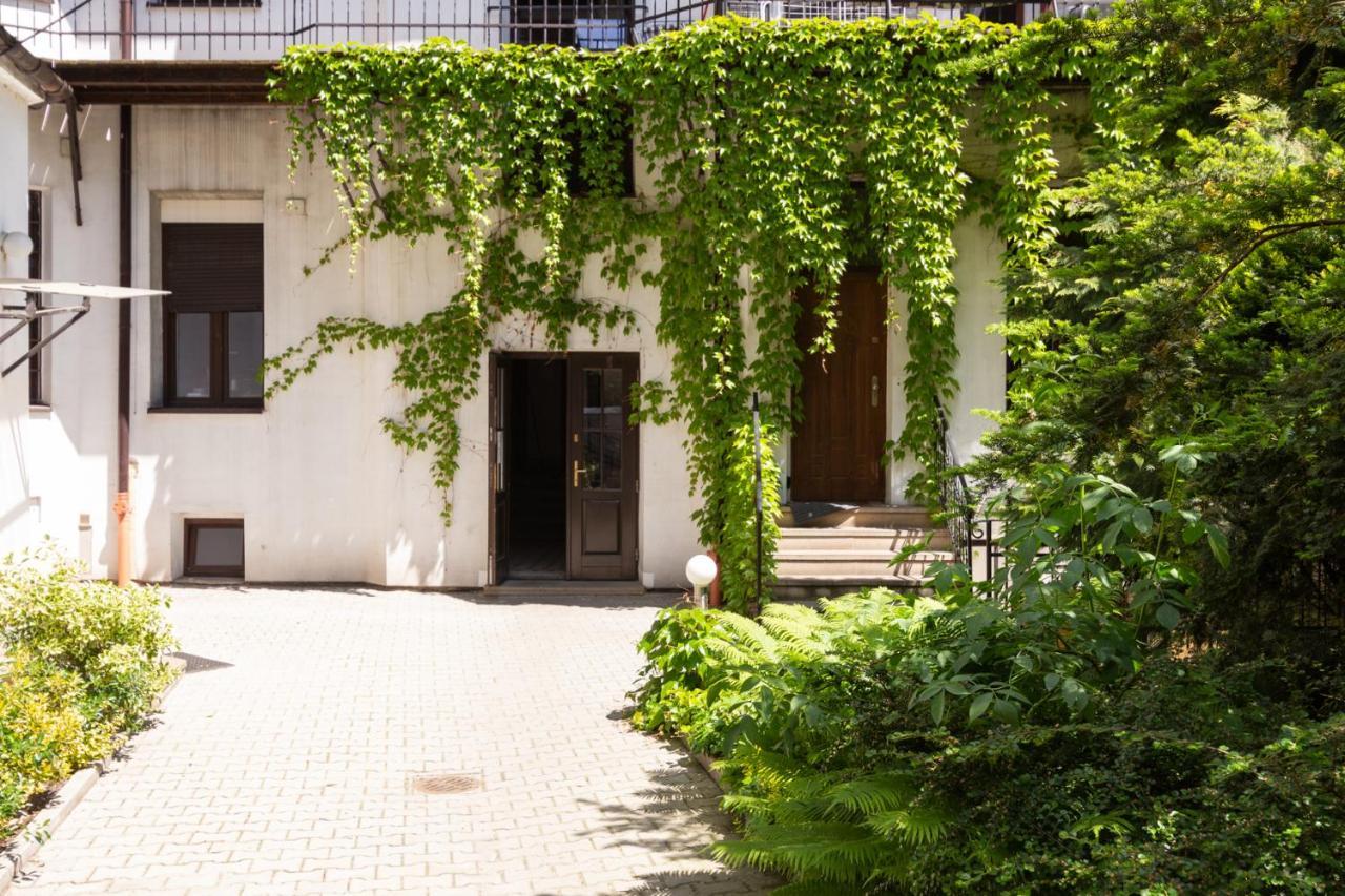Апартаменты Pearl Loft In The Center Of Краков Экстерьер фото